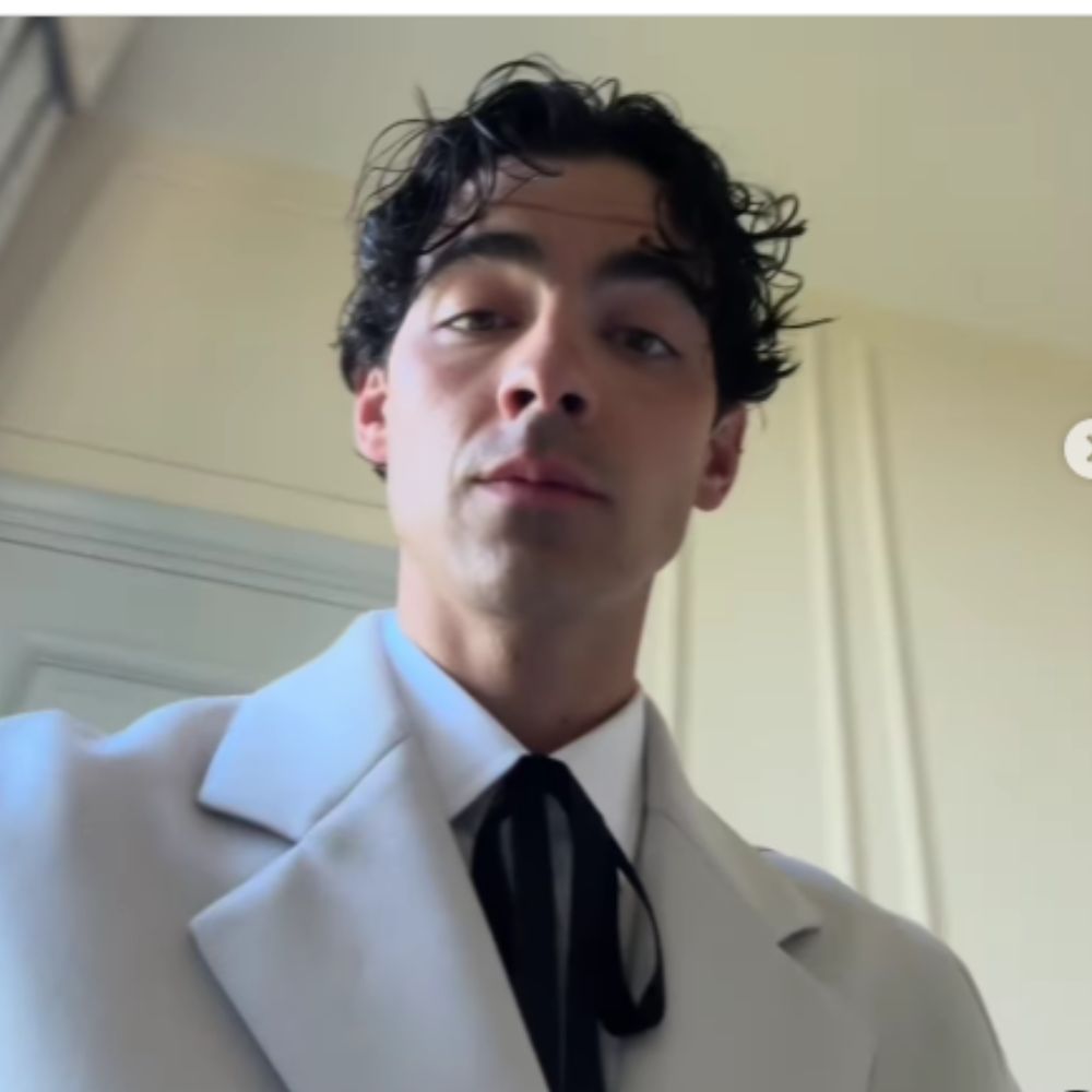 Is Joe Jonas Chasing Demi Moore Amid Split With Sophie Turner? Report Says THIS Is Joe Jonas Chasing Demi Moore Amid Split With Sophie Turner? Report Says THIS