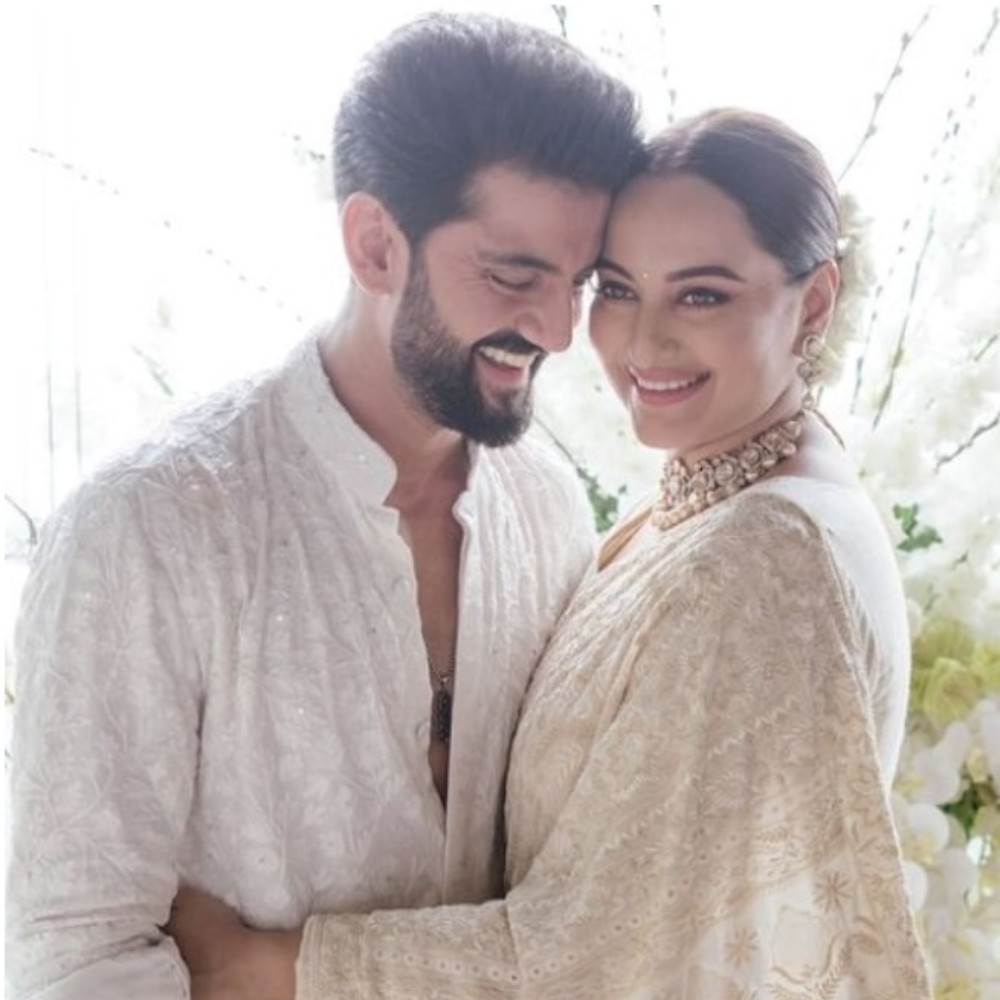 WATCH: Sonakshi Sinha’s adorable video proves hubby Zaheer Iqbal is 'the greenest flag ever’ WATCH: Sonakshi Sinha’s adorable video proves hubby Zaheer Iqbal is 'the greenest flag ever’