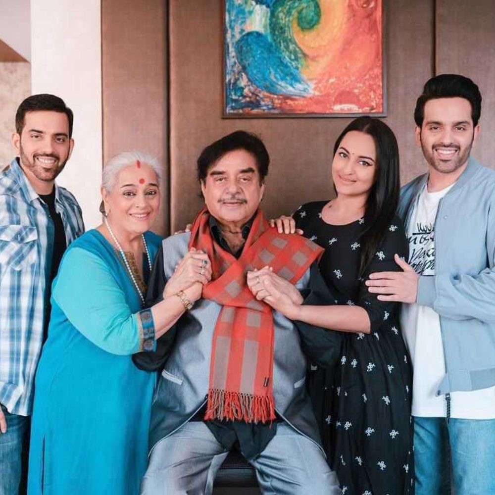 Shatrughan Sinha's son Luv Sinha reacts to his hospitalization; says 'Dad had viral fever and weakness' Shatrughan Sinha's son Luv Sinha reacts to his hospitalization; says 'Dad had viral fever and weakness'