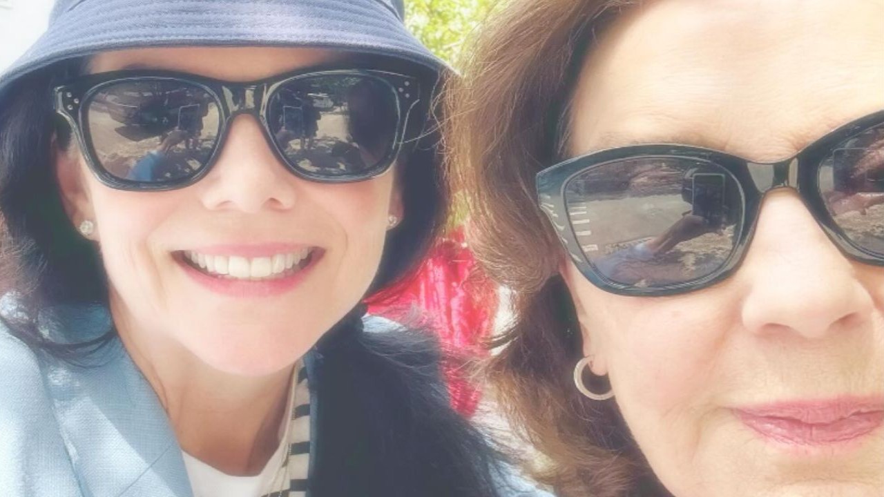 Lauren Graham and Kelly Bishop (Images via Instagram)