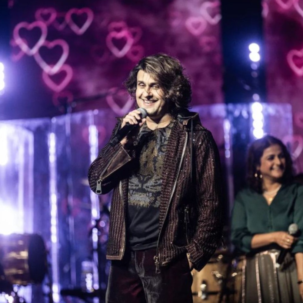 Sonu Nigam Birthday: When singer spoke about Shah Rukh Khan starrer Pardes' song Ye Dil Deewana having a Michael Jackson connection Sonu Nigam Birthday: When singer spoke about Shah Rukh Khan starrer Pardes' song Ye Dil Deewana having a Michael Jackson connection