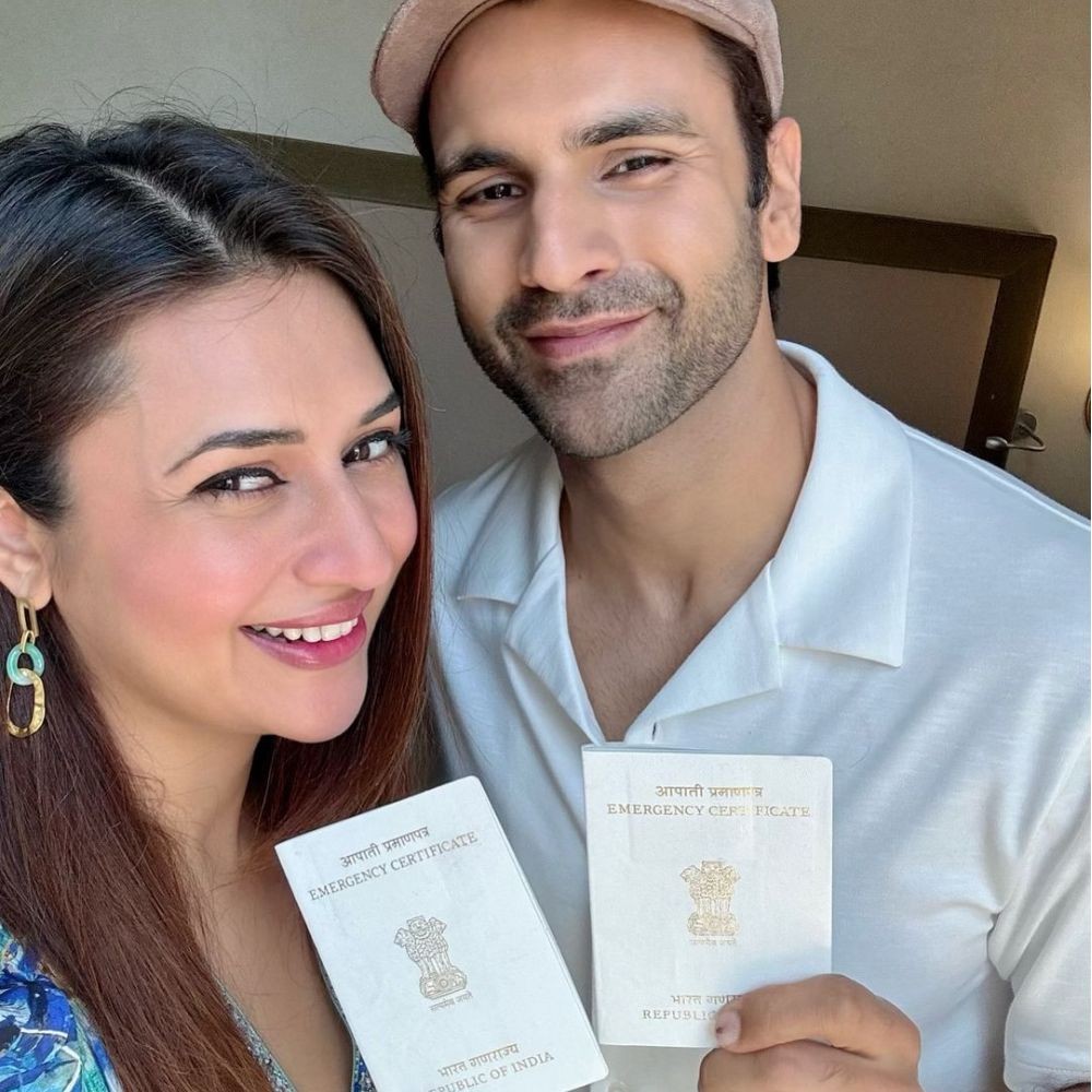 Divyanka Tripathi and Vivek Dahiya set to return to India after getting robbed in Florence; thank Indian Embassy for making it possible Divyanka Tripathi and Vivek Dahiya set to return to India after getting robbed in Florence; thank Indian Embassy for making it possible