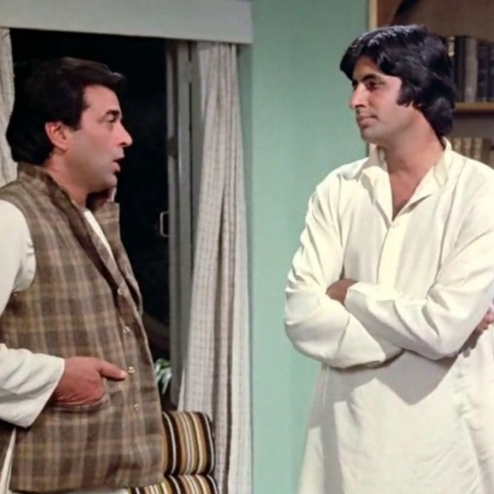 7 Amitabh Bachchan and Dharmendra movies that made them a hit duo 7 Amitabh Bachchan and Dharmendra movies that made them a hit duo