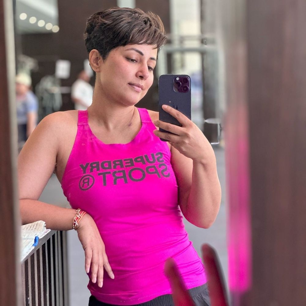 Hina Khan flaunts her scars as she fights stage 3 breast cancer and says, 'Manifesting ...