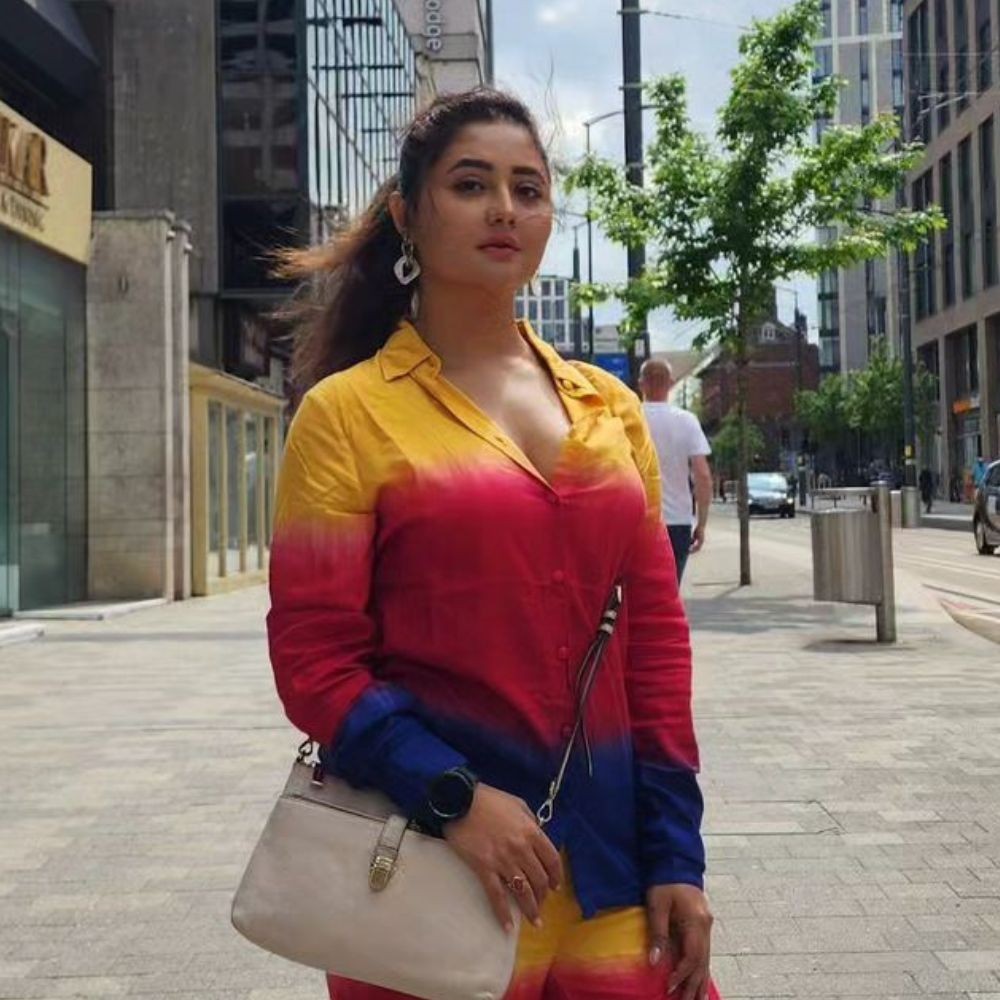 Bigg Boss 13’s Rashami Desai opens up on financial difficulties and why she contemplated ending her life Bigg Boss 13’s Rashami Desai opens up on financial difficulties and why she contemplated ending her life
