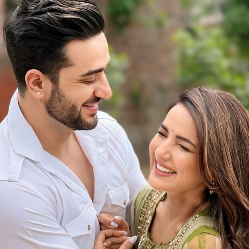 Bigg Boss 14’s Jasmine Bhasin shares touching message to Aly Goni for his support amid corneal damage Bigg Boss 14’s Jasmine Bhasin shares touching message to Aly Goni for his support amid corneal damage