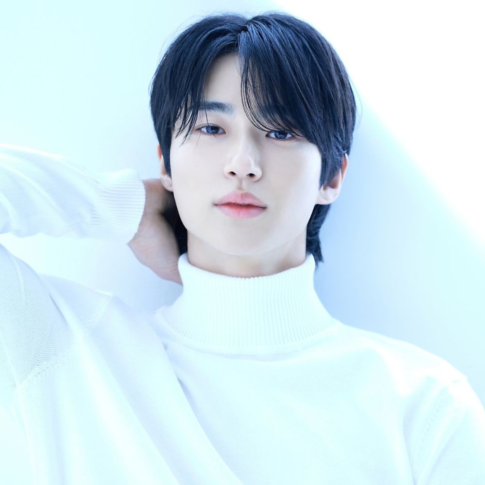 What did Byeon Woo Seok look like during schooling days? Lovely Runner star's graduatio...