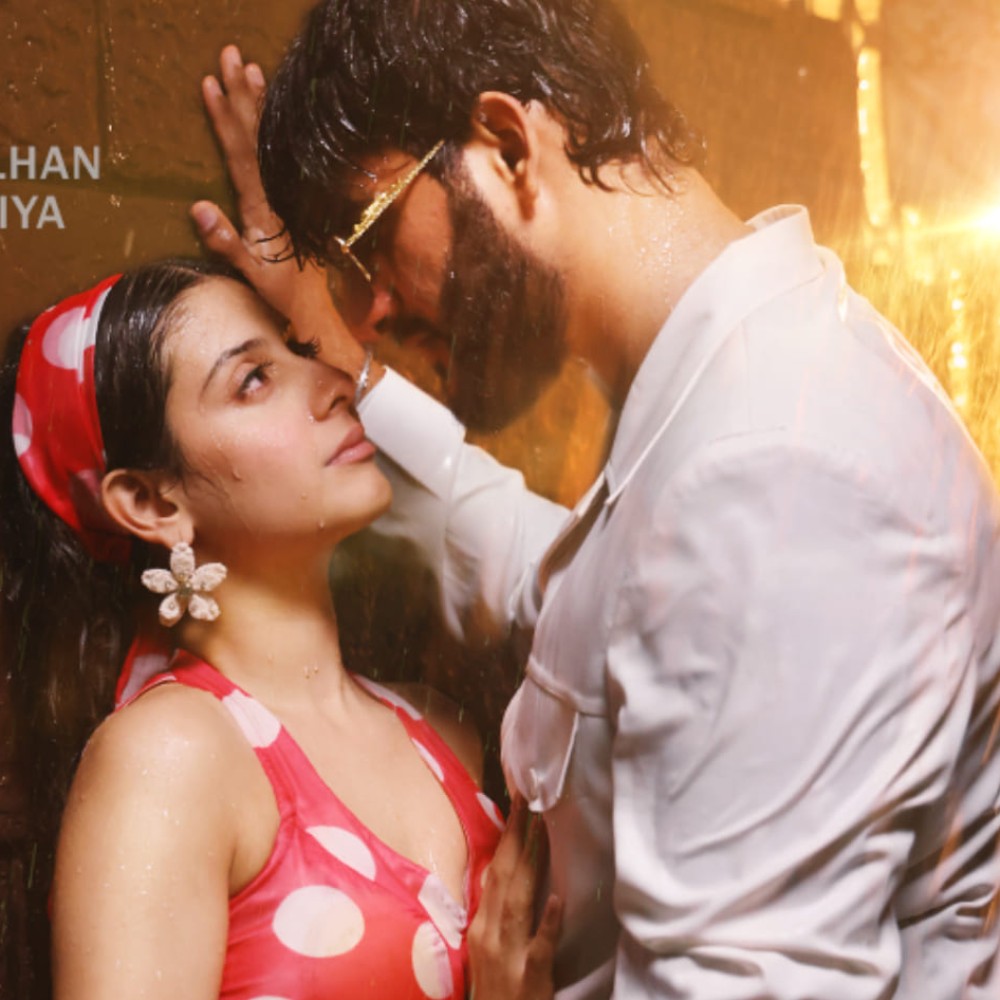 Abhishek Malhan and Isha Malviya bring monsoon romance to life in Zor Ki Barsaat Hui; song OUT Abhishek Malhan and Isha Malviya bring monsoon romance to life in Zor Ki Barsaat Hui; song OUT
