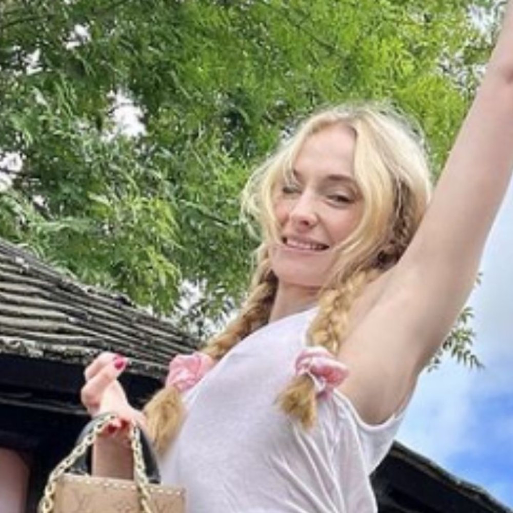 Sophie Turner Shares Glimpse Of Her Romantic Outing With New Boyfriend Peregrine Pearson In IG Photo Dump; See HERE  Sophie Turner Shares Glimpse Of Her Romantic Outing With New Boyfriend Peregrine Pearson In IG Photo Dump; See HERE