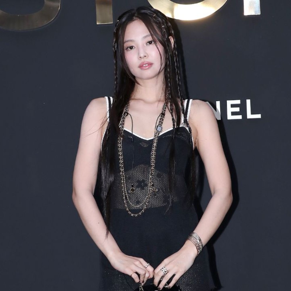 BLACKPINK's Jennie radiates diva energy in black sheer outfit for Chanel pop-up store event in Seoul; see PIC BLACKPINK's Jennie radiates diva energy in black sheer outfit for Chanel pop-up store event in Seoul; see PIC