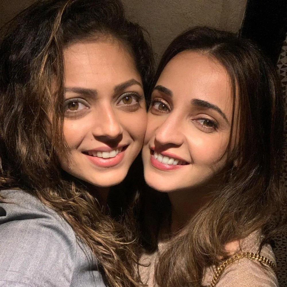WATCH: Madhubala fame Drashti Dhami shares cozy weekend plan with BFF Sanaya Irani and you don’t want to miss it WATCH: Madhubala fame Drashti Dhami shares cozy weekend plan with BFF Sanaya Irani and you don’t want to miss it