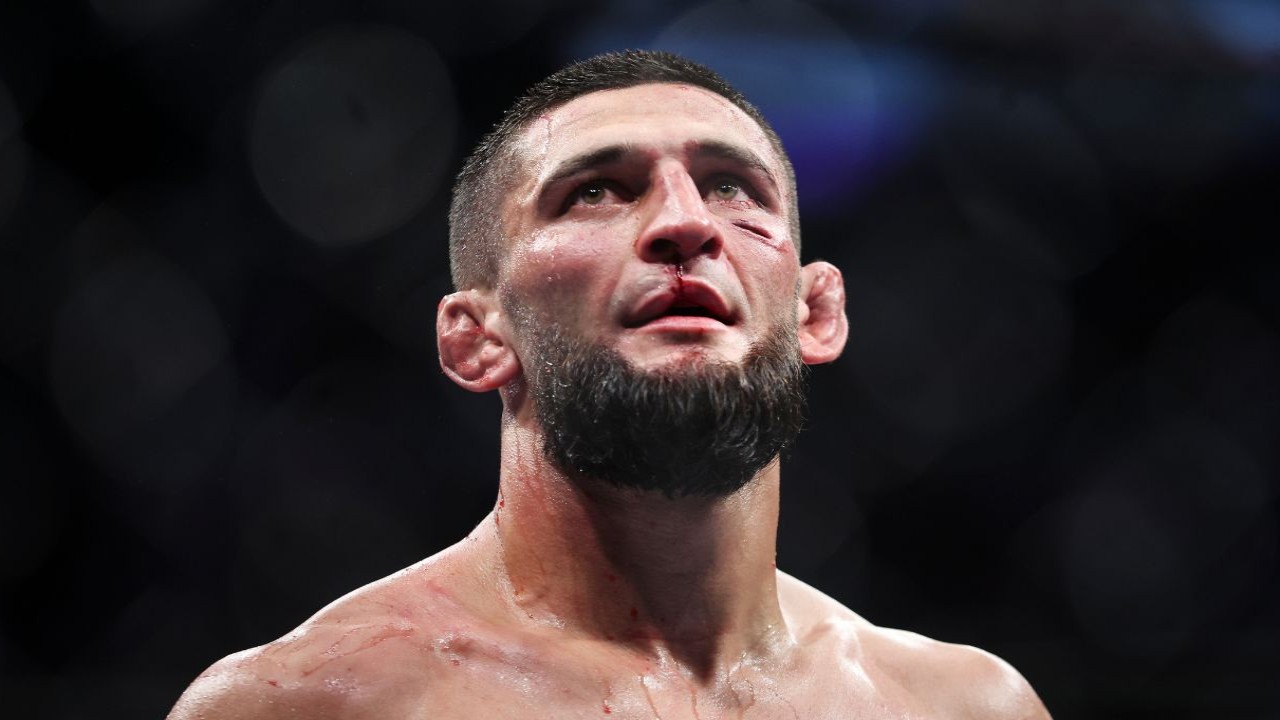 Former UFC Champ Explains How Khamzat Chimaev Can Face Winner of Israel Adesanya vs Dricus du Plessis: ‘Shame for Sean Strickland’