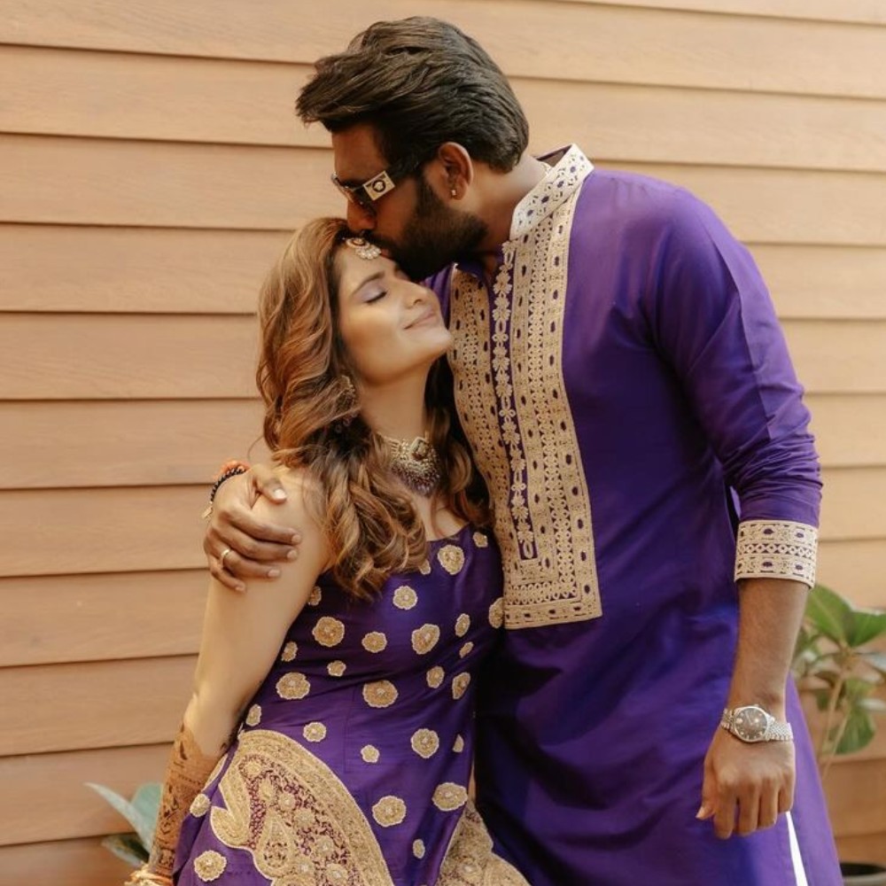 Bigg Boss 13’s Arti Singh reveals how she met husband Dipak Chauhan; shares story that every girl will relate to Bigg Boss 13’s Arti Singh reveals how she met husband Dipak Chauhan; shares story that every girl will relate to