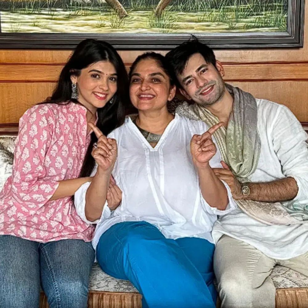 Indira Krishna drops PIC for Pranali Rathod fans from sets of Durga; Calls her and Aashay Mishra ‘beautiful souls’ Indira Krishna drops PIC for Pranali Rathod fans from sets of Durga; Calls her and Aashay Mishra ‘beautiful souls’