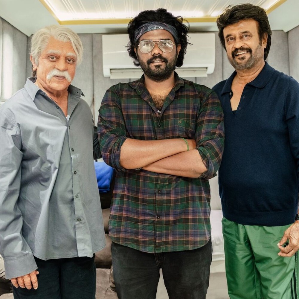 Senapathy meets Coolie: Rajinikanth and Kamal Haasan pose for a BLOCKBUSTER photo ahead of Indian 2, Vettaiyan release