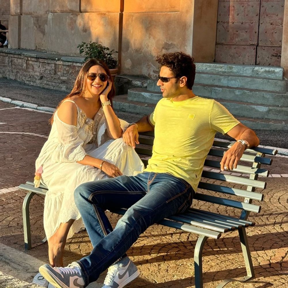 Divyanka Tripathi and Vivek Dahiya celebrate 8th anniversary in Europe; drop new 'khoob...