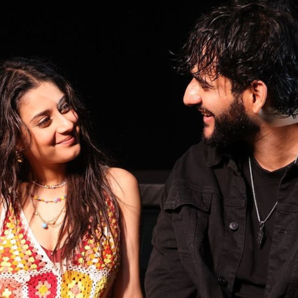 EXCLUSIVE VIDEO: Abhishek Malhan and Isha Malviya's fun banter on sets of Zor Ki Barsaa...