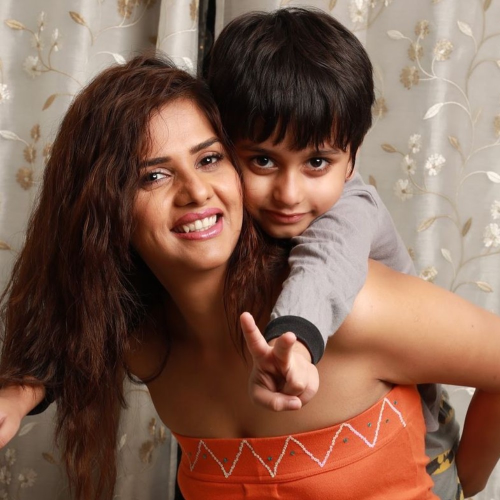 Dalljiet Kaur shares sweet moments with son after separation from second husband Nikhil Patel Dalljiet Kaur shares sweet moments with son after separation from second husband Nikhil Patel
