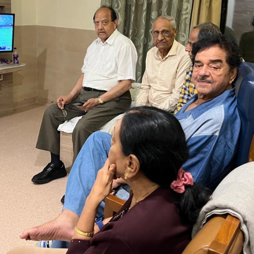 Shatrughan Sinha enjoys watching Anushka Sharma’s ‘hero’ Virat Kohli in T20 WC final amid hospitalization reports: ‘Away from controversy…’ Shatrughan Sinha enjoys watching Anushka Sharma’s ‘hero’ Virat Kohli in T20 WC final amid hospitalization reports: ‘Away from controversy…’