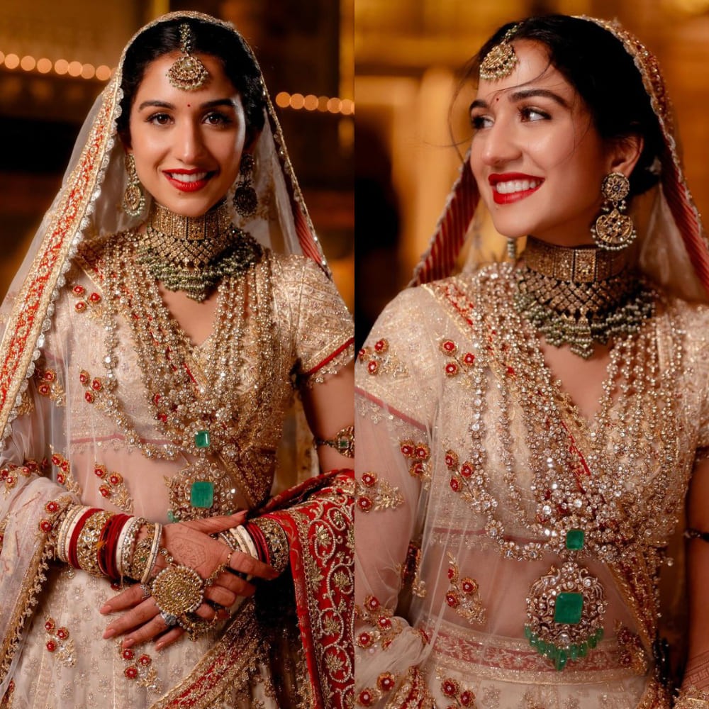 Radhika Merchant DITCHES red as she picks AJSK custom-made Panetar lehenga- the Gujarati tradition of brides; look decoded Radhika Merchant DITCHES red as she picks AJSK custom-made Panetar lehenga- the Gujarati tradition of brides; look decoded