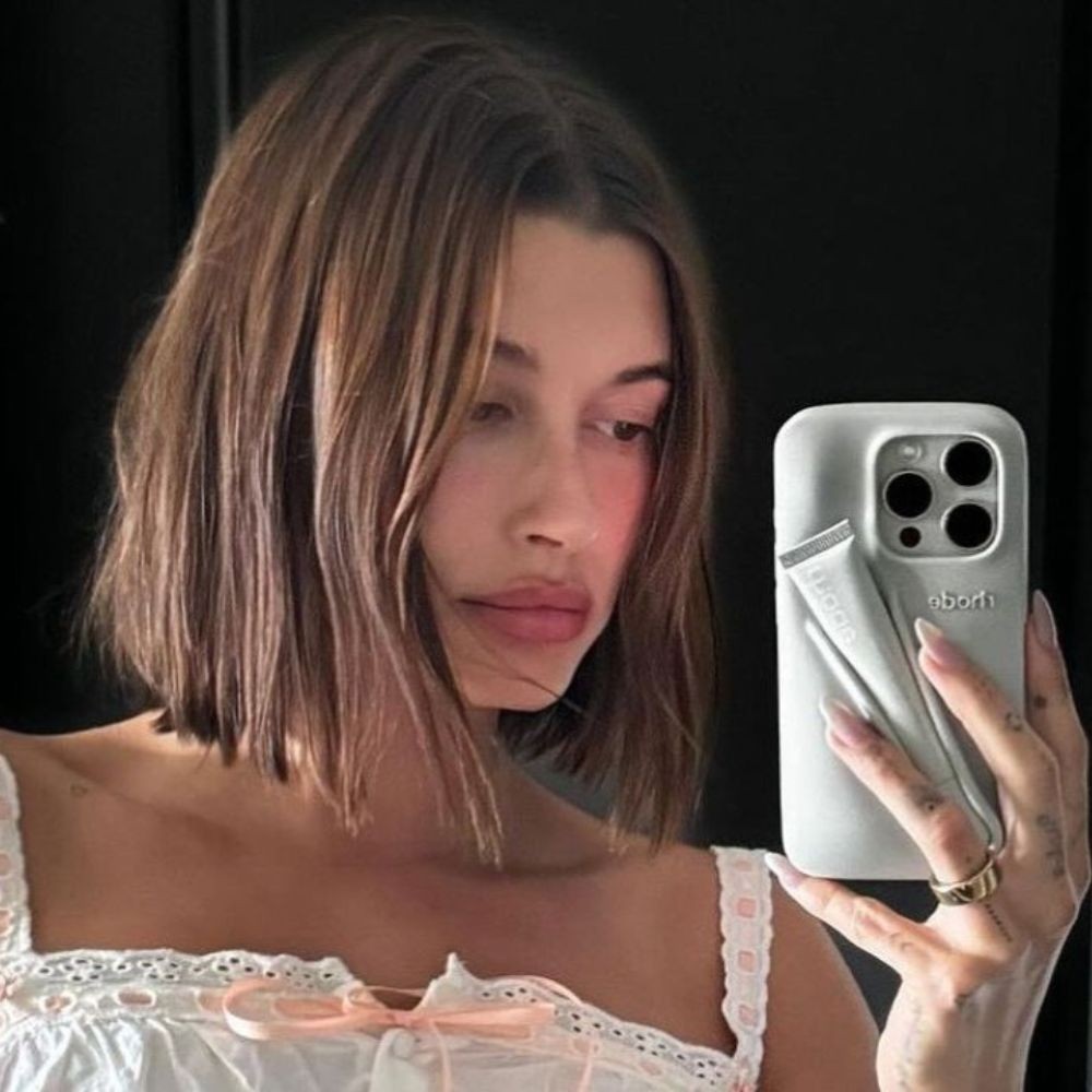 Hailey Bieber Shows Off Pregnancy Glow In Style As She Flaunts Baby Bump In New Selfie Hailey Bieber Shows Off Pregnancy Glow In Style As She Flaunts Baby Bump In New Selfie
