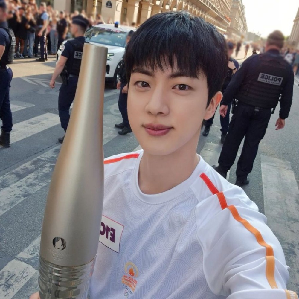 BTS’ Jin agrees he looked 'handsome' at Paris Olympics 2024 torch relay in new update; ...