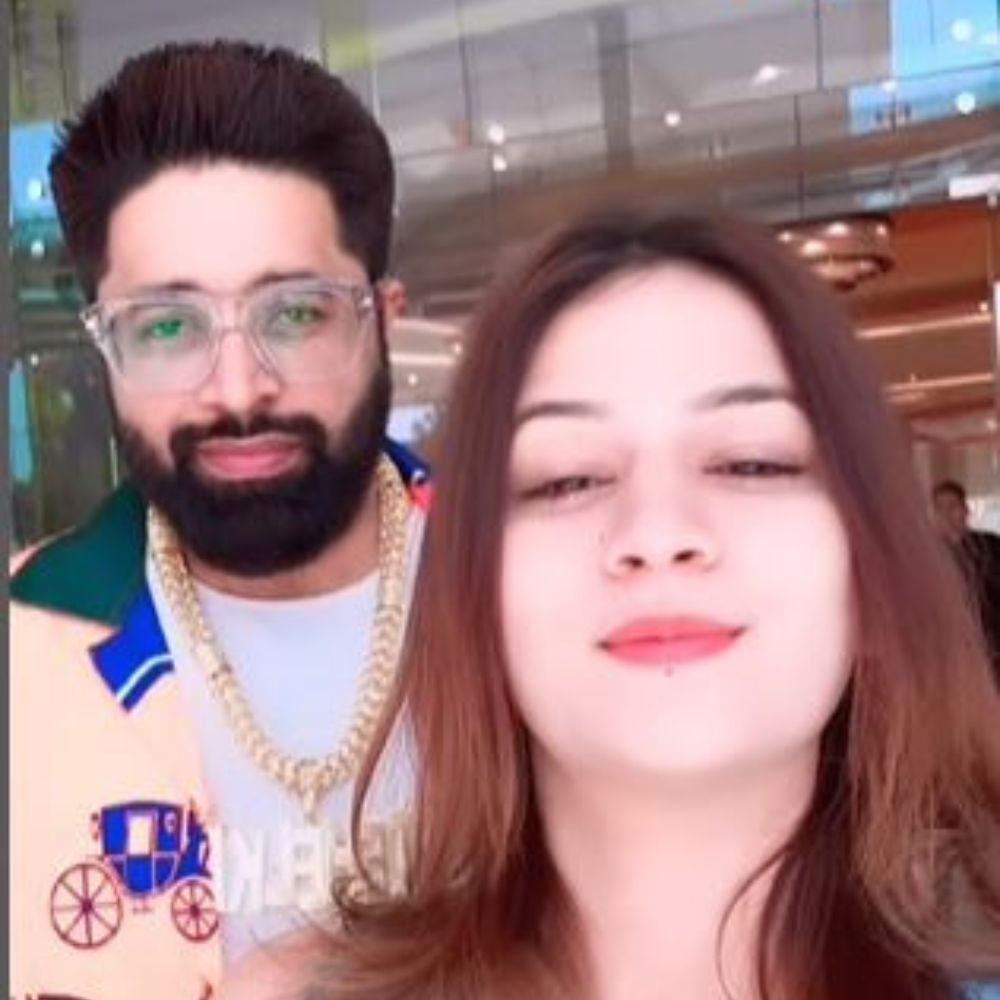 Bigg Boss 17 fame Sunny Arya injures his hand in fire accident, wife Deepika Arya escap...