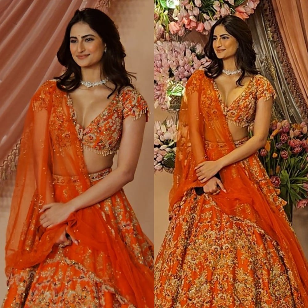 Anant Ambani-Radhika Merchant Sangeet: Palak Tiwari looks like princess straight out of a fairytale in dreamy orange lehenga Anant Ambani-Radhika Merchant Sangeet: Palak Tiwari looks like princess straight out of a fairytale in dreamy orange lehenga