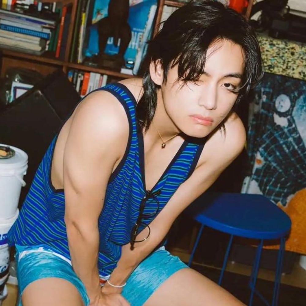 When V surprised TXT and BTS' fandoms by appearing as guest on Beomgyu and Yeonjun’s li...