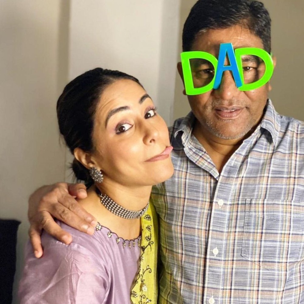 Hina Khan remembers her late father on his birthday, pens emotional note: 'Just one..'