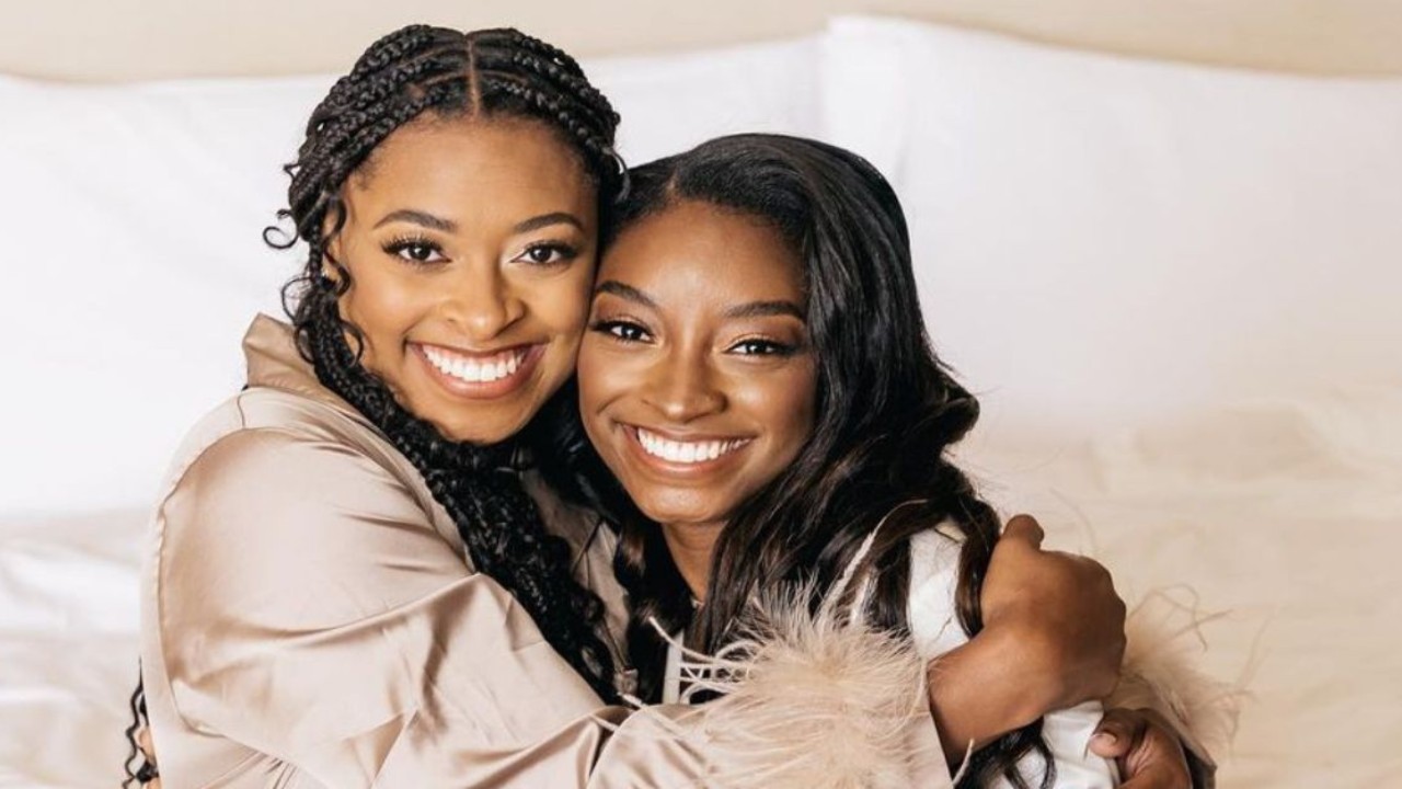 Simone Biles' Sister Adria Reveals Feeling Intuitively Uneasy During Gymnast's Twisties Incident in Tokyo Olympics 2020