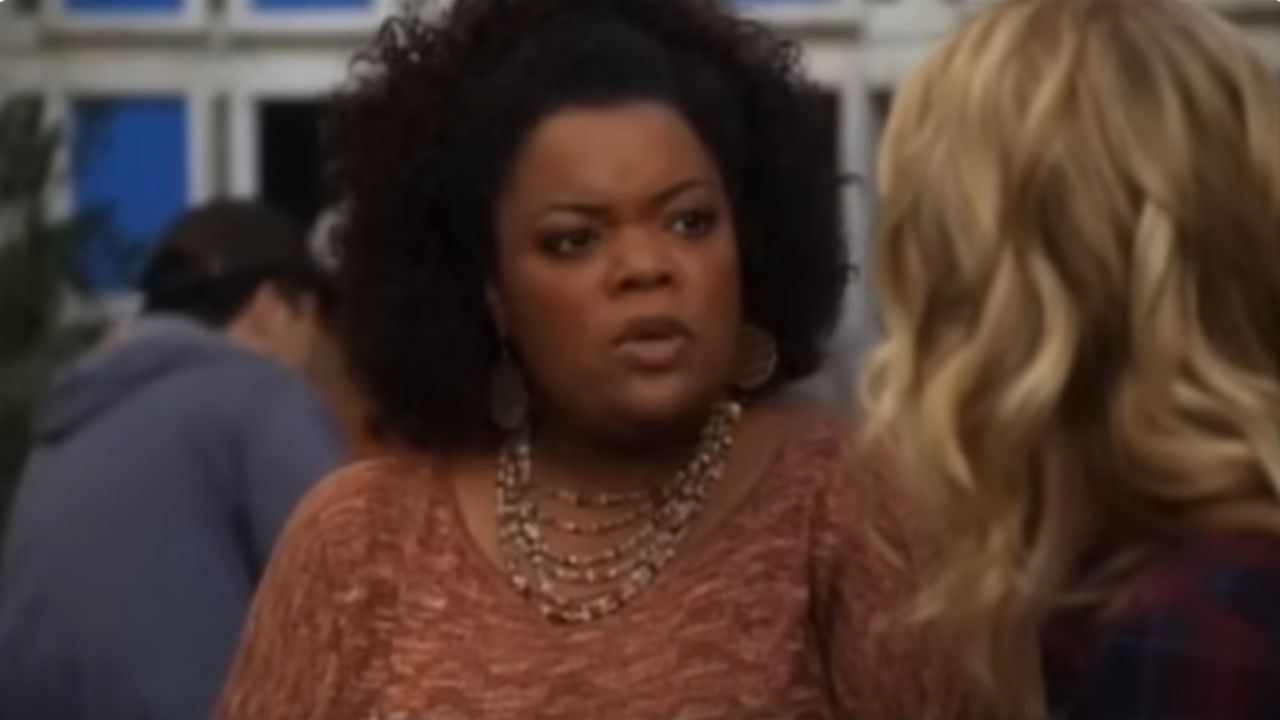 Yvette Nicole Brown in Community Series 