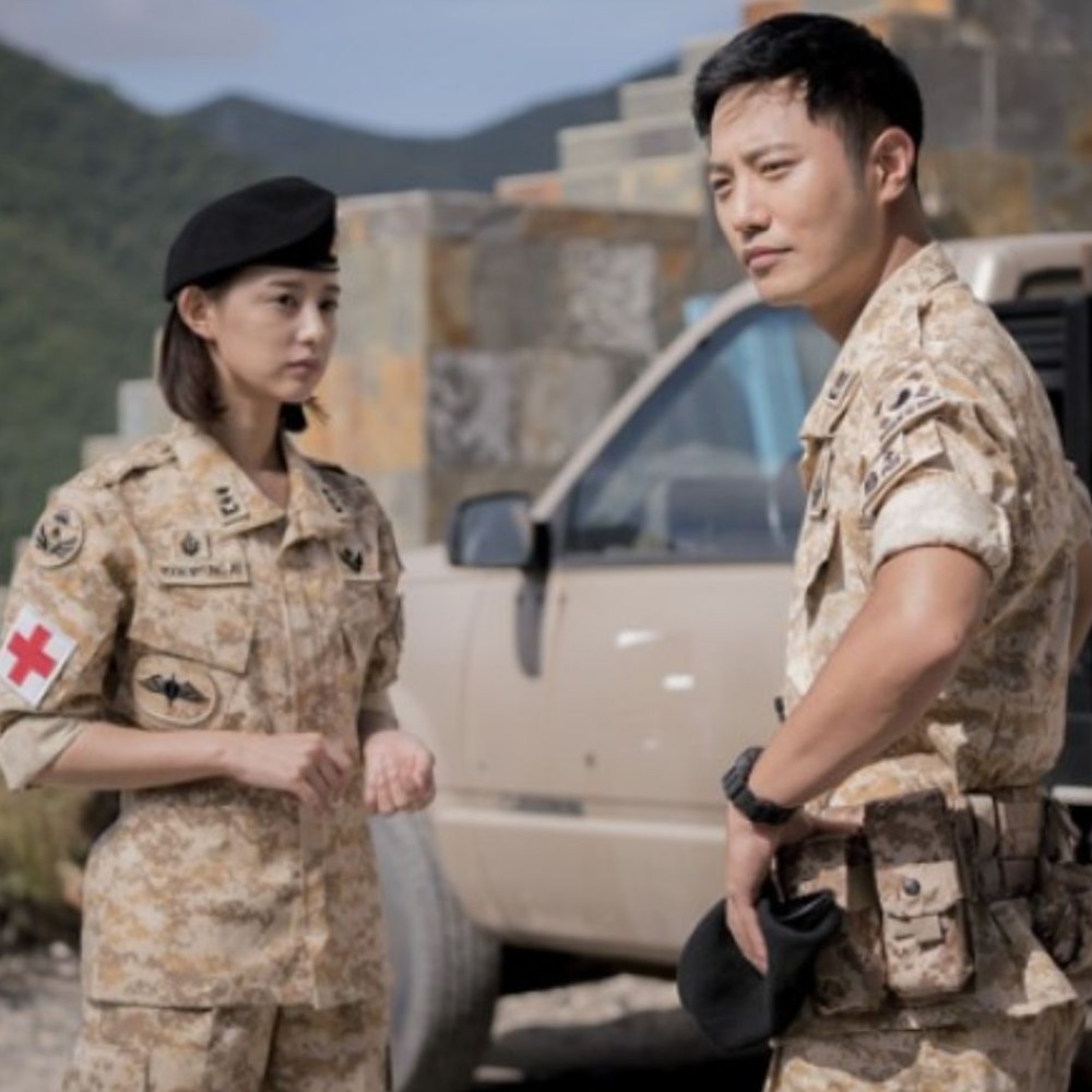 When Kim Ji Won and Jin Goo shocked everyone recreating viral slap scene from Descendan...