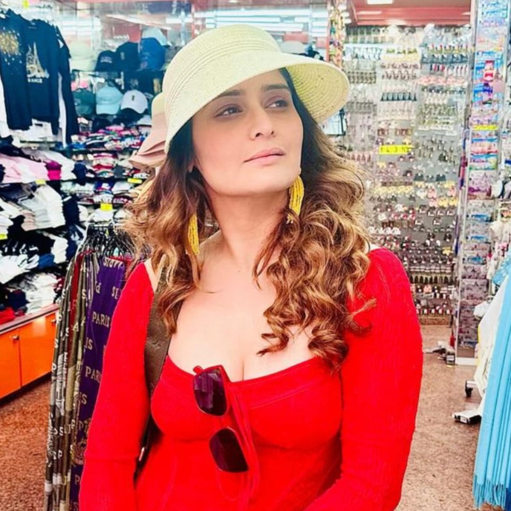 Bigg Boss 13 fame Arti Singh remembers late father on his death anniversary; 'Taught me the biggest lesson' Bigg Boss 13 fame Arti Singh remembers late father on his death anniversary; 'Taught me the biggest lesson'