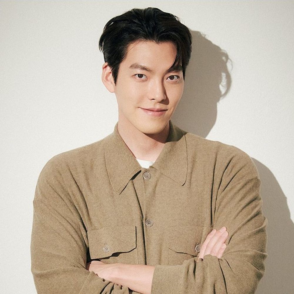 Kim Woo Bin personally sends condolence wreath to stranger's funeral, honoring late Son...