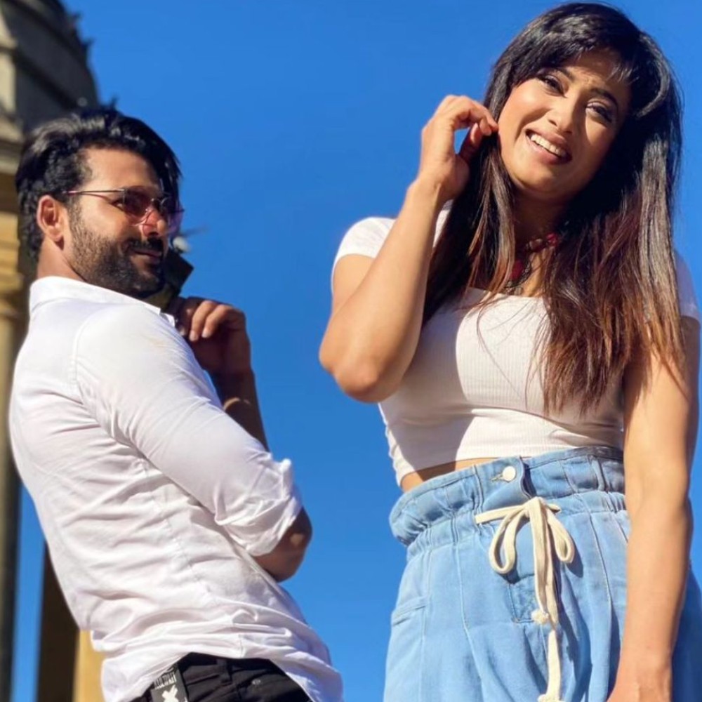 THROWBACK: When Shweta Tiwari teased Vishal Aditya Singh about Sana Makbul on Khatron K...