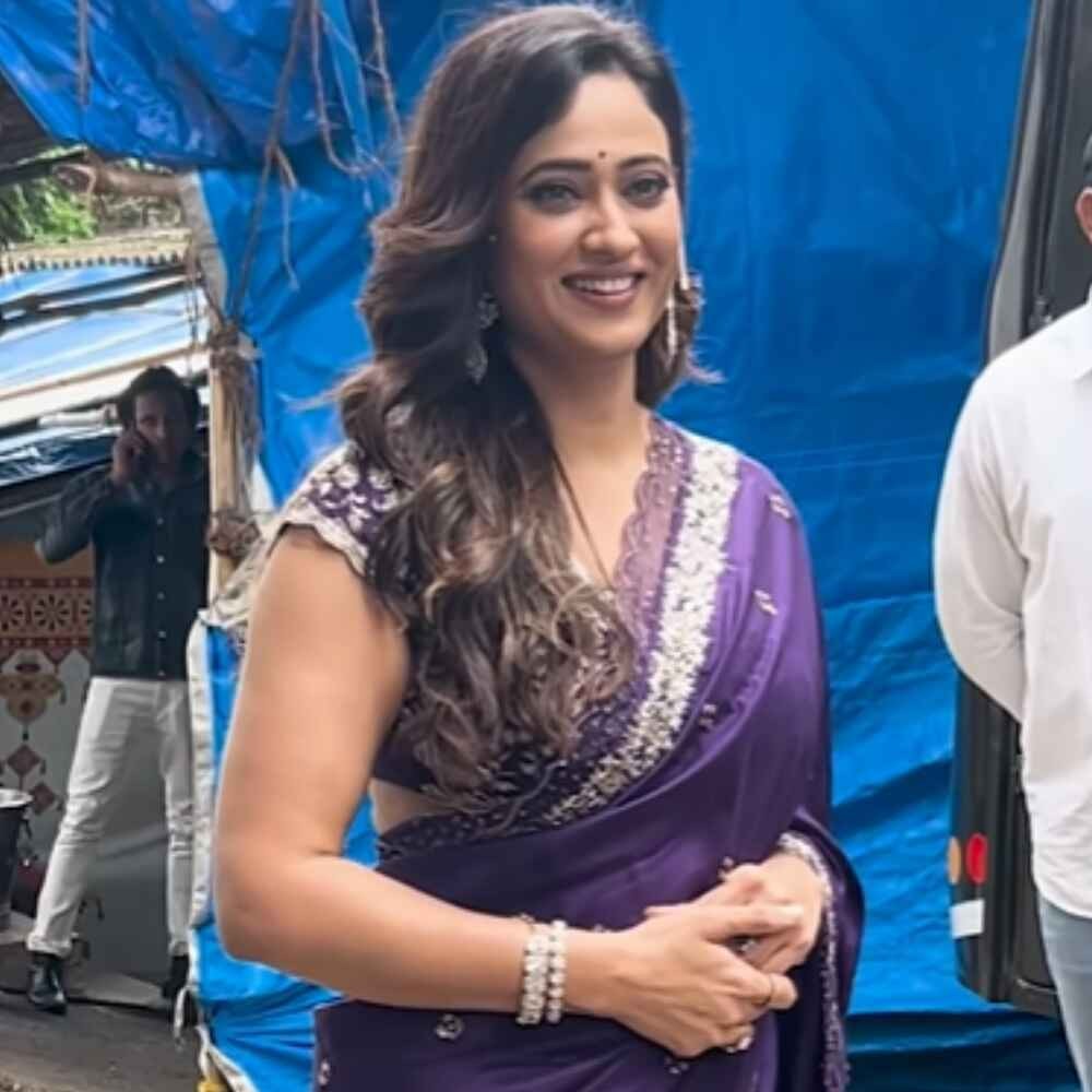 WATCH: Shweta Tiwari looks fabulous as she dishes out Ganesh Chaturthi outfit inspirati...