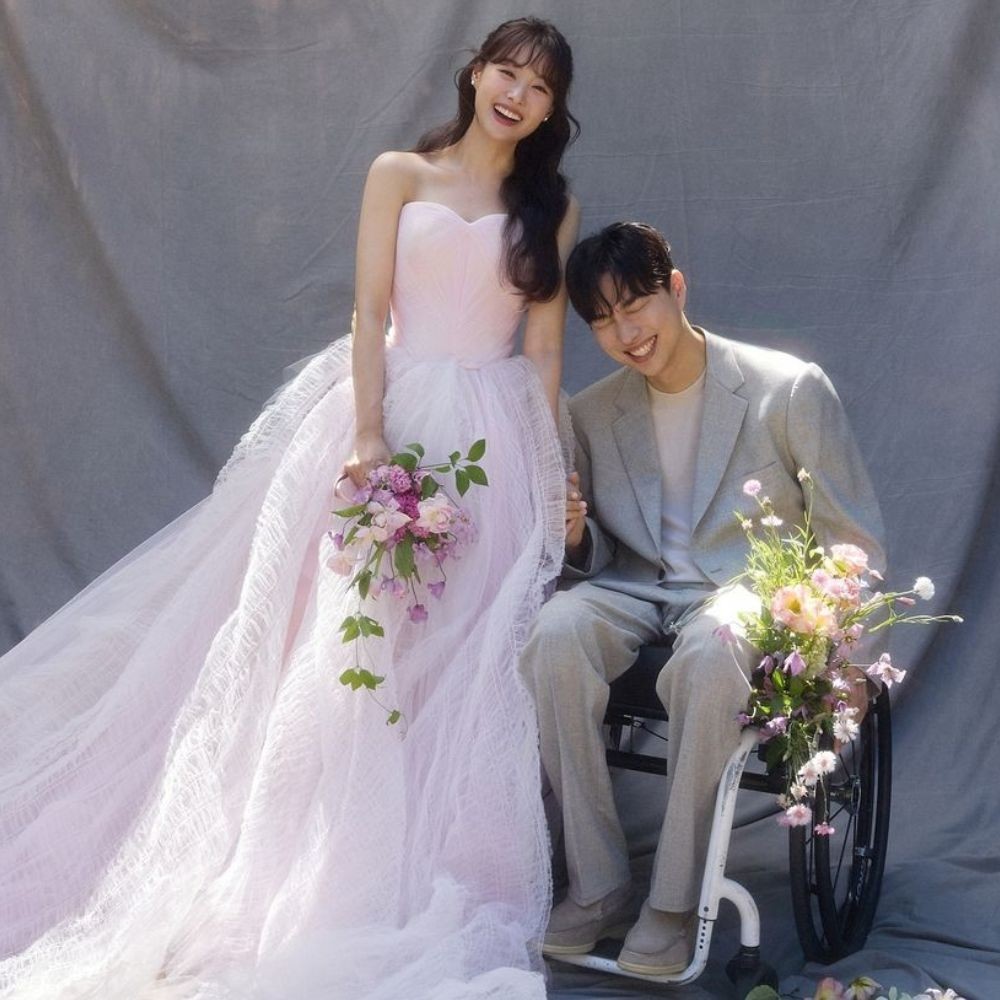 My Sweet Romance actress Song Ji Eun and husband Park We are beaming with joy in sun-ki...