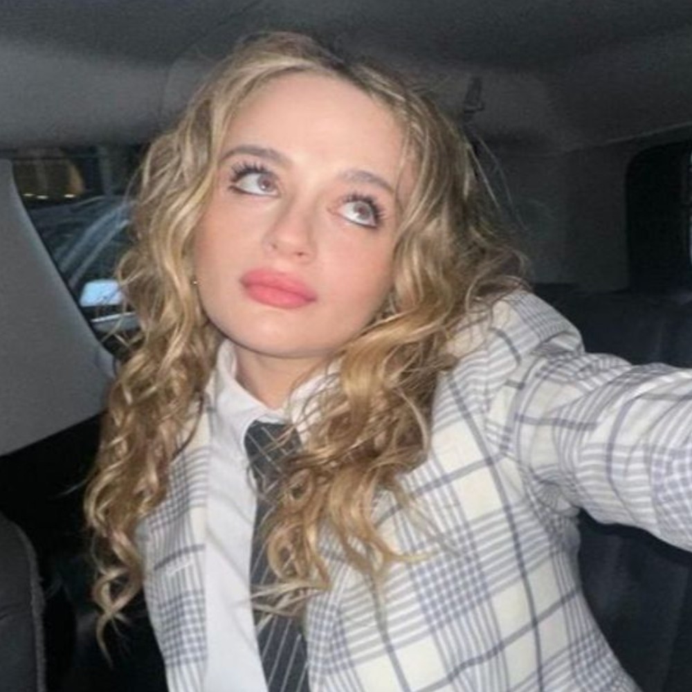Joey King Reveals Her Favorite Tracks From Sabrina Carpenter’s Short N’ Sweet And Calls THIS Song ‘Perfect’ Joey King Reveals Her Favorite Tracks From Sabrina Carpenter’s Short N’ Sweet And Calls THIS Song ‘Perfect’