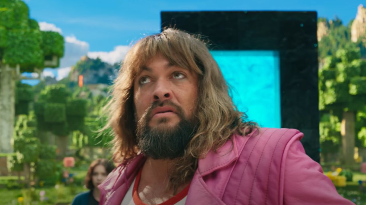 Jason Momoa as The Garbage Man (via YouTube/ Warner Bros. Pictures)