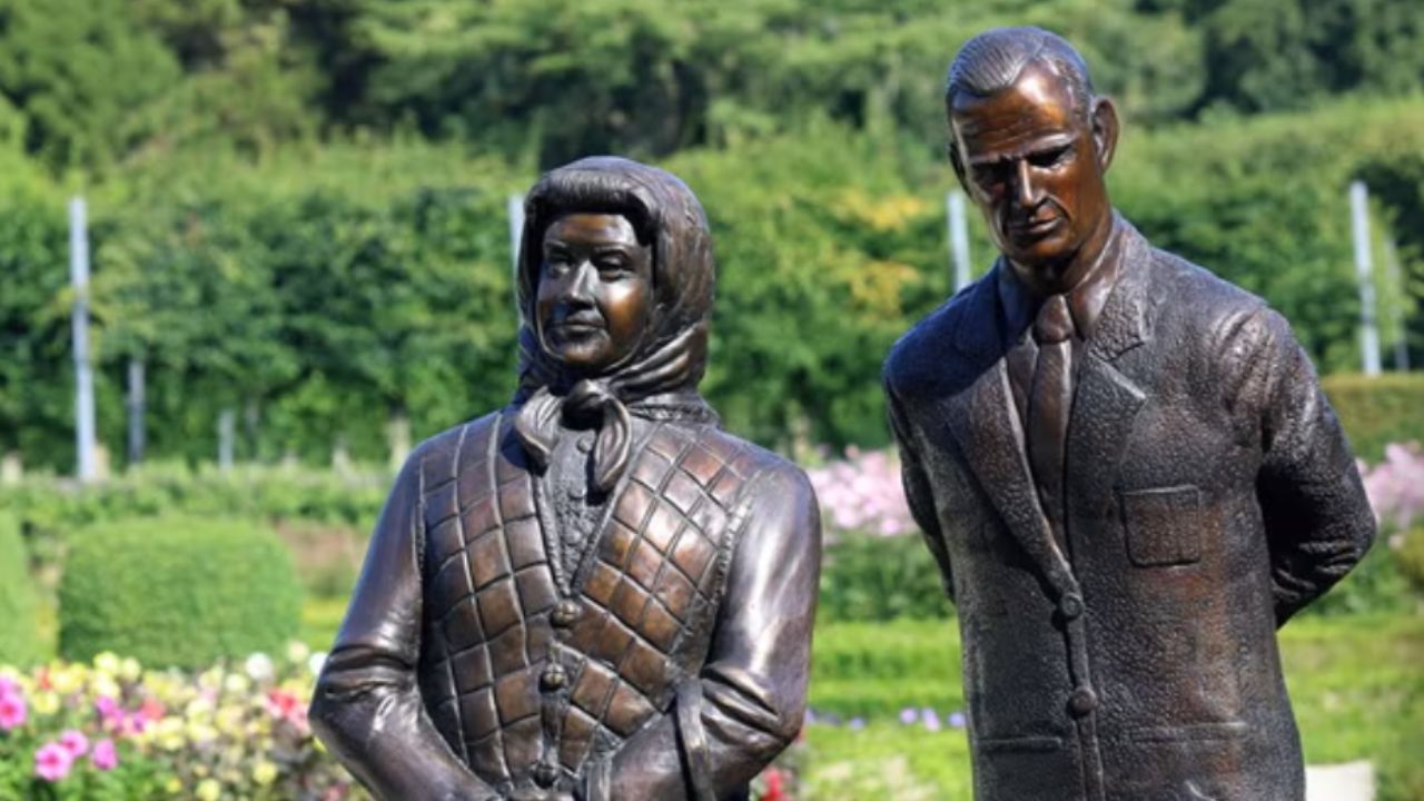 Late Queen Elizabeth's statue in Belfast (Antrim and Newtownabbey Borough Council / Facebook)