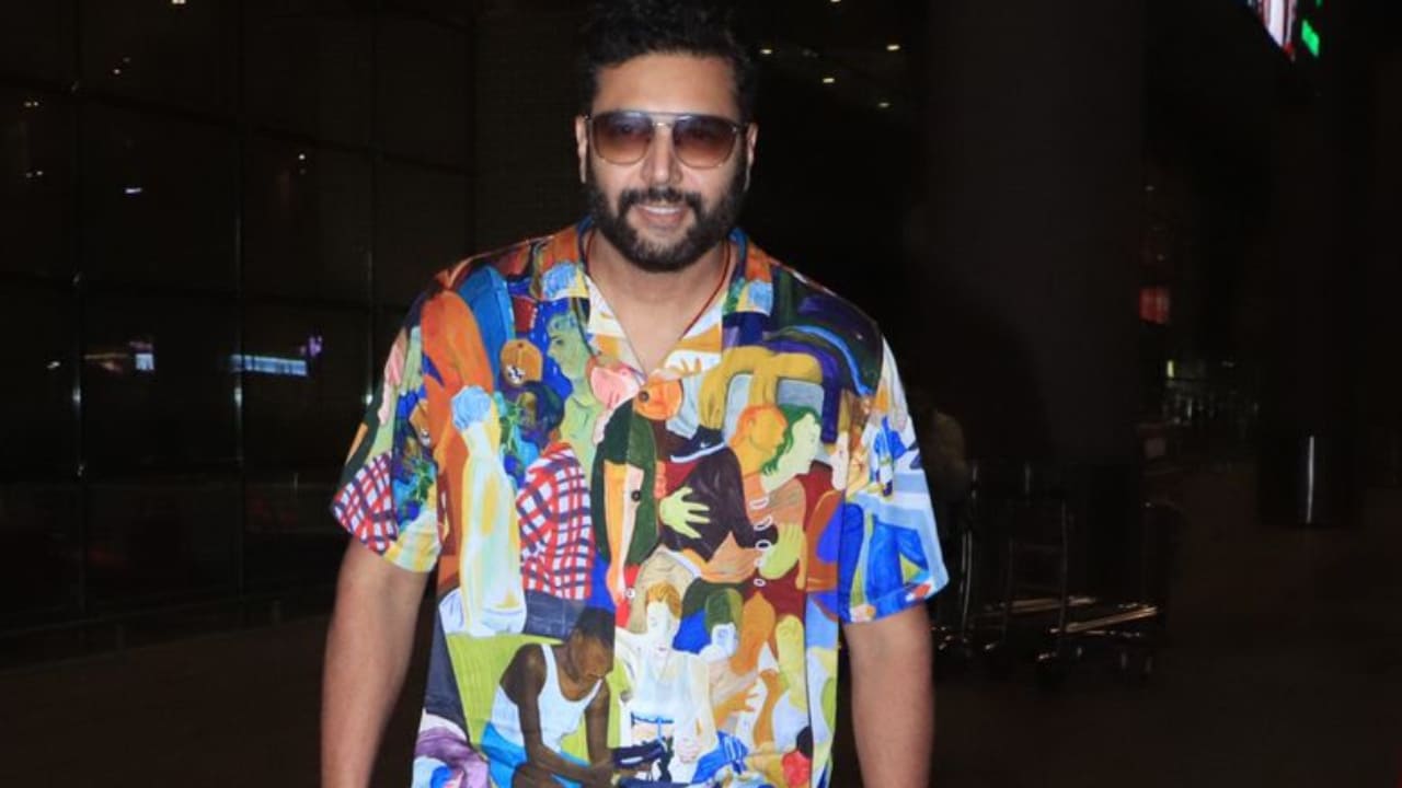Jayam Ravi at Mumbai airport (PC: Pinkvilla)