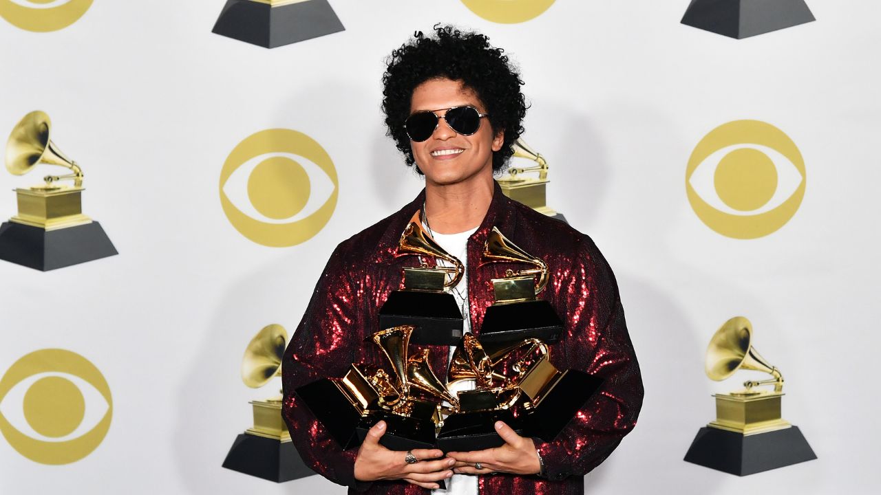 Bruno Mars (via Getty Images)