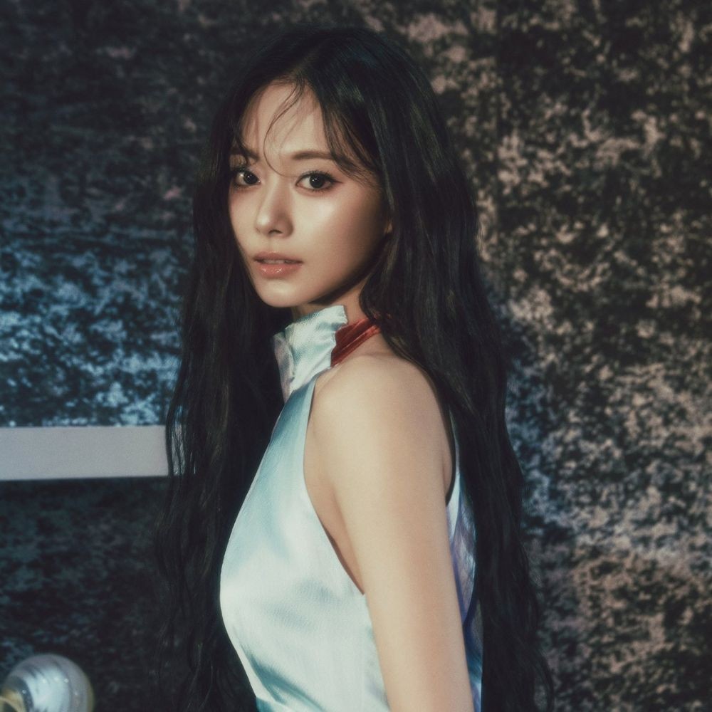 TWICE’s Tzuyu joins Nayeon, Jihyo as only female K-pop soloists to enter top 20 on Bill...