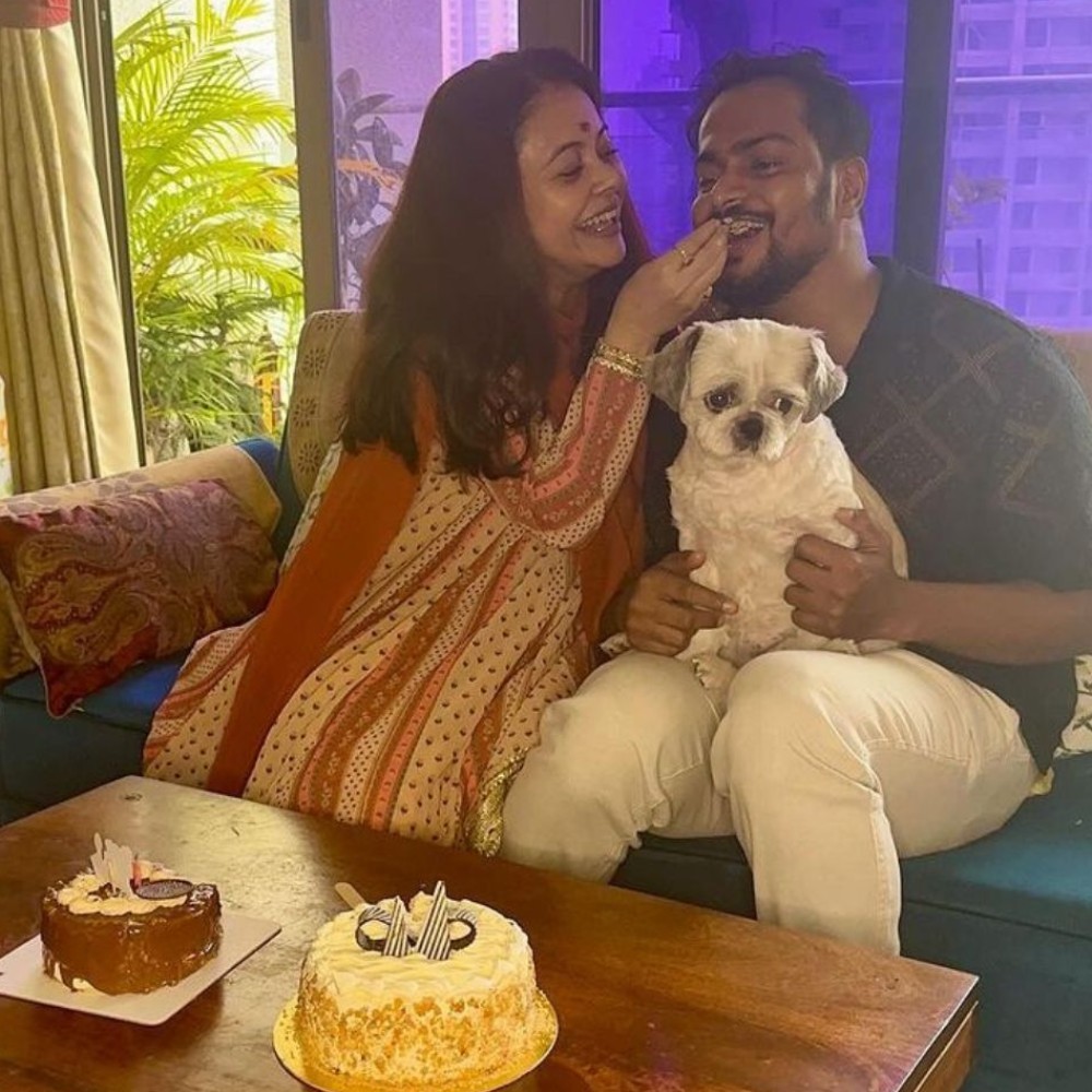Devoleena Bhattacharjee's pregnancy glow on point as she shares adorable snap with papa...
