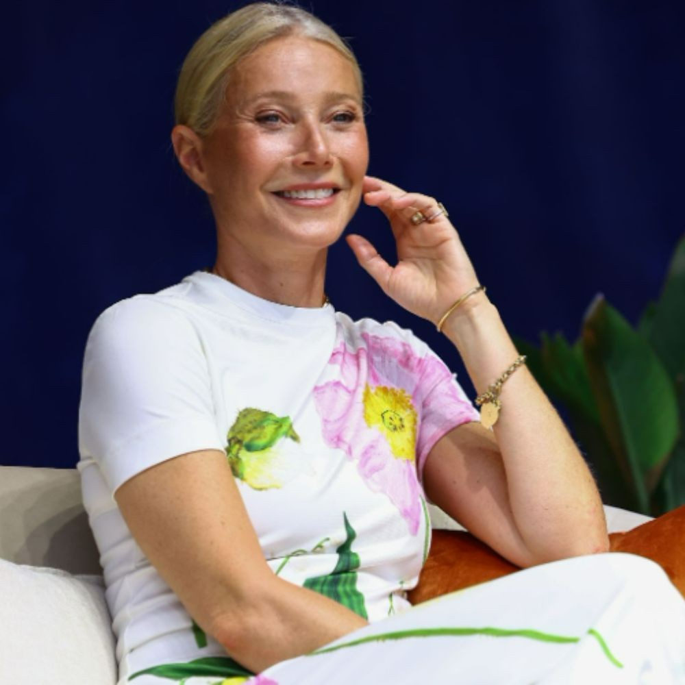 Gwyneth Paltrow’s Diet: Intermittent Fasting, Coffee, And Bone Broth! Gwyneth Paltrow’s Diet: Intermittent Fasting, Coffee, And Bone Broth!