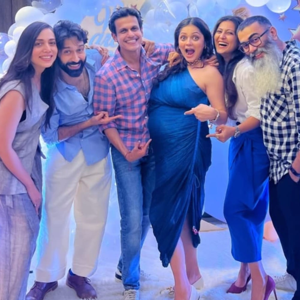 Madhubala fame Drashti Dhami's baby shower pictures are full of dreamy white decor and ...