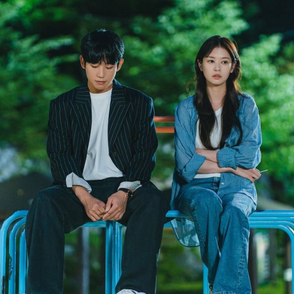 Love Next Door stills: Tension builds between Jung Hae In and Jung So Min after her med...