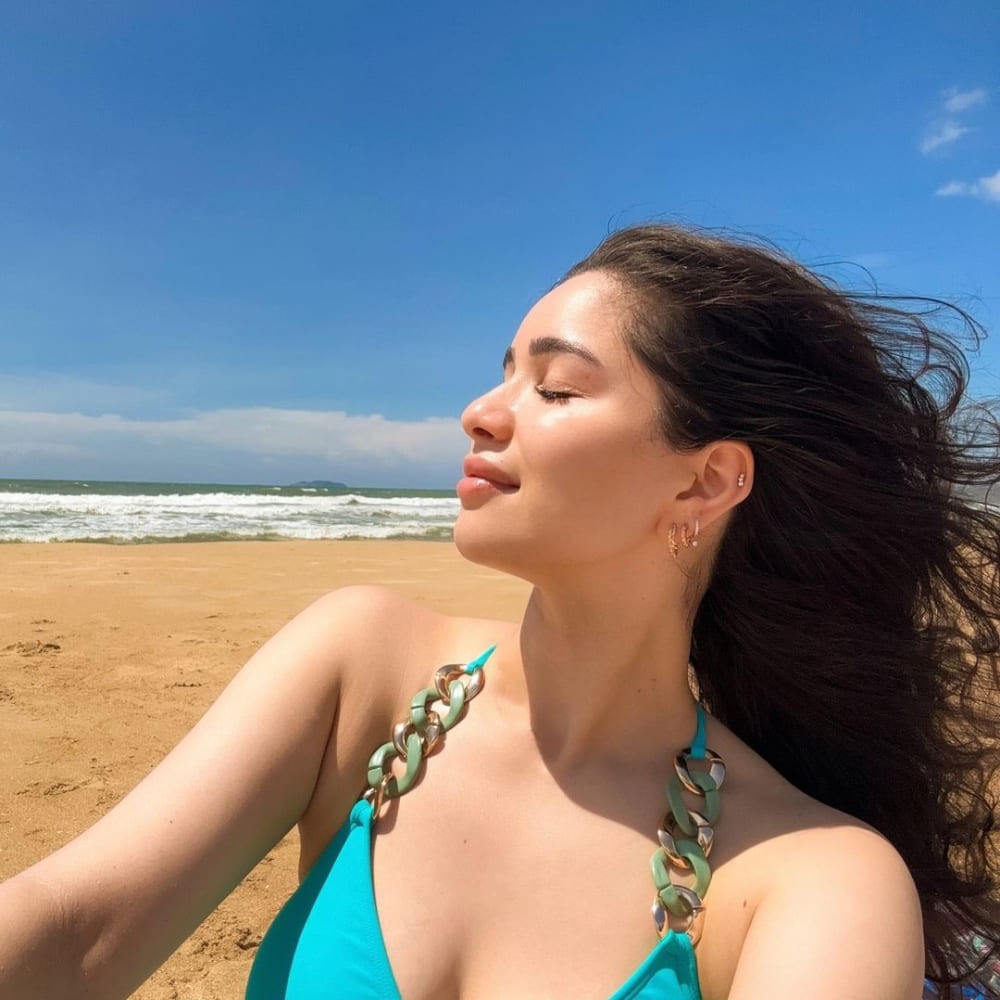 Sara Tendulkar’s true-blue beach vacation in Goa came with stunning swimsuit and sea-in...