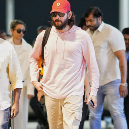 Mahesh Babu's phone wallpaper is proof he's SSMB29 ready as he gets papped at airport